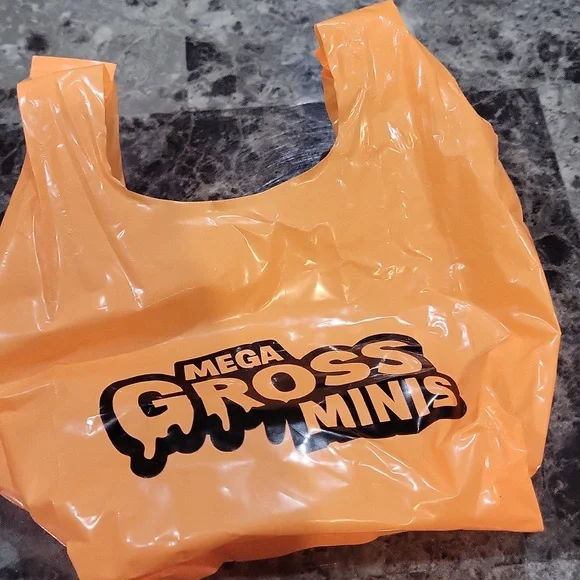 Zuru Mega Gross Minis - Picture 6 of 9